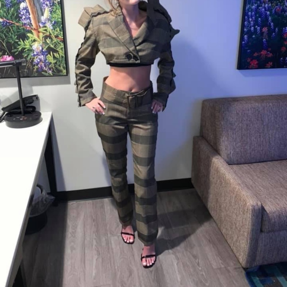 Women’s suit